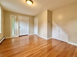 30 Oak St in Rhinebeck, NY - Building Photo - Building Photo