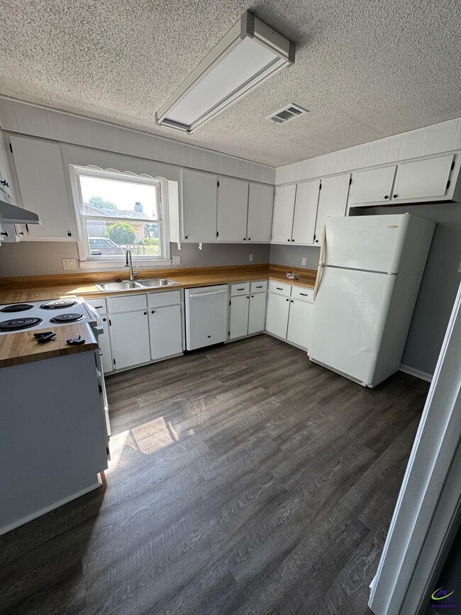 700 Fieldstone Rd in Warner Robins, GA - Building Photo - Building Photo