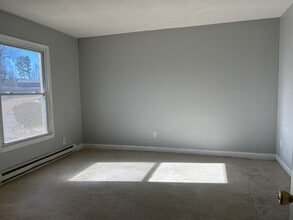 2621 Dr Carver Rd in Charlotte, NC - Foto de edificio - Building Photo