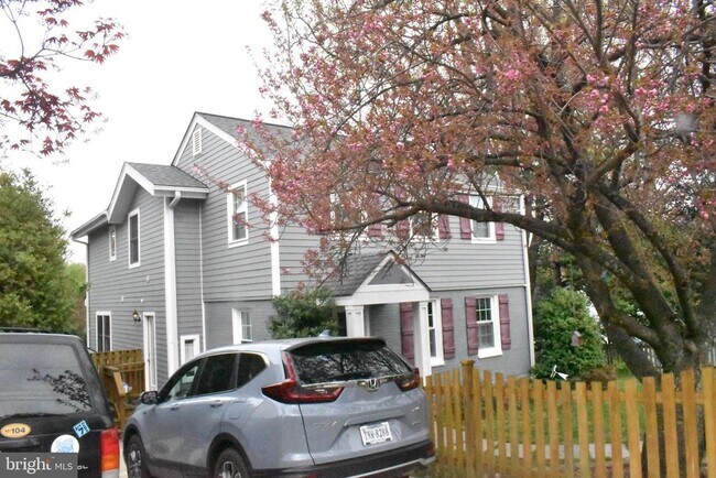 5941 10th St N in Arlington, VA - Building Photo - Building Photo