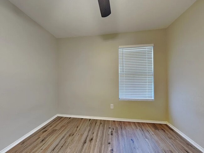 1512 Queens Brook Ln in Fort Worth, TX - Building Photo - Building Photo