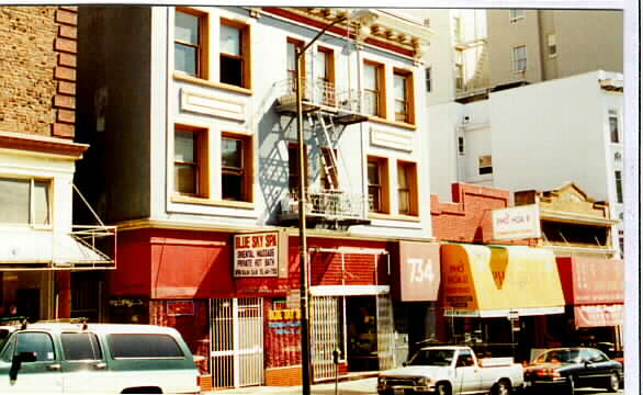 736 Larkin St