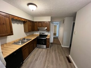 103 Molloy Ct in Paducah, KY - Foto de edificio - Building Photo