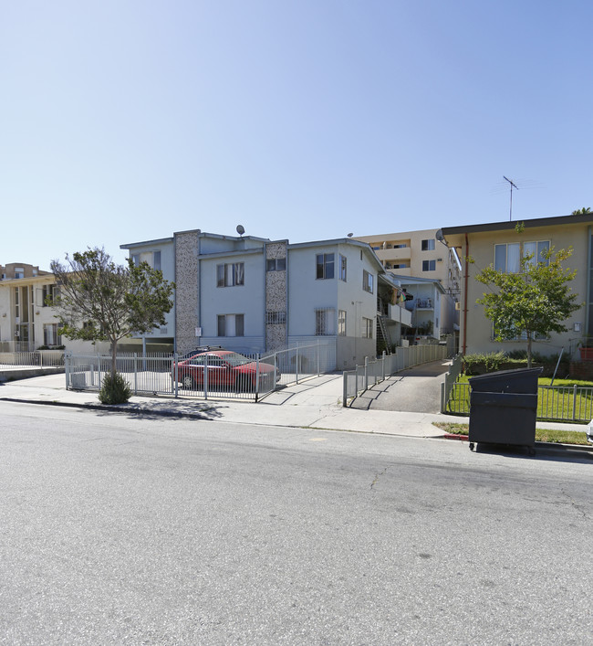 3920 Ingraham St in Los Angeles, CA - Building Photo - Building Photo