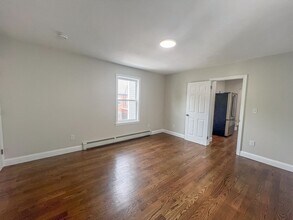 2 Westerly St, Unit 3 in Boston, MA - Building Photo - Building Photo