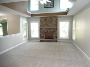 10612 River Forest Dr in Raleigh, NC - Building Photo - Building Photo