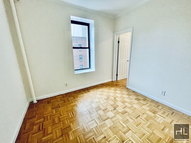 East 38th Street, Unit 5B in New York, NY - Building Photo - Building Photo