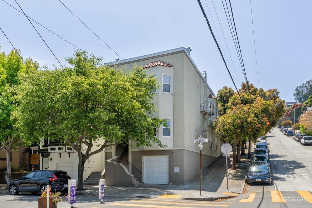 1502 Sanchez St in San Francisco, CA - Building Photo