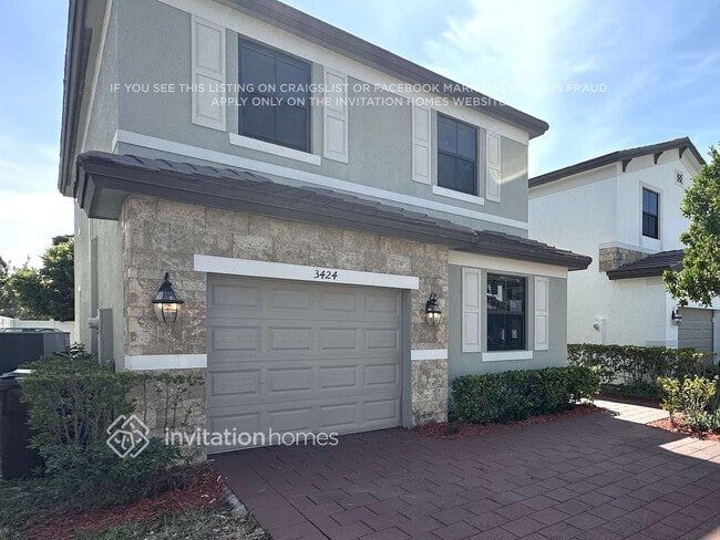 3424 W 110th St in Hialeah, FL - Foto de edificio - Building Photo
