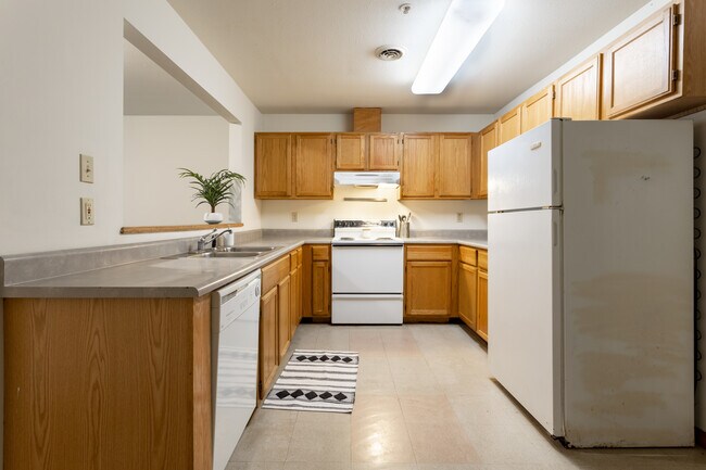 905 W Springfield Ave in Urbana, IL - Foto de edificio - Interior Photo