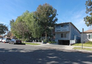 263 W Ash Ave in Burbank, CA - Building Photo