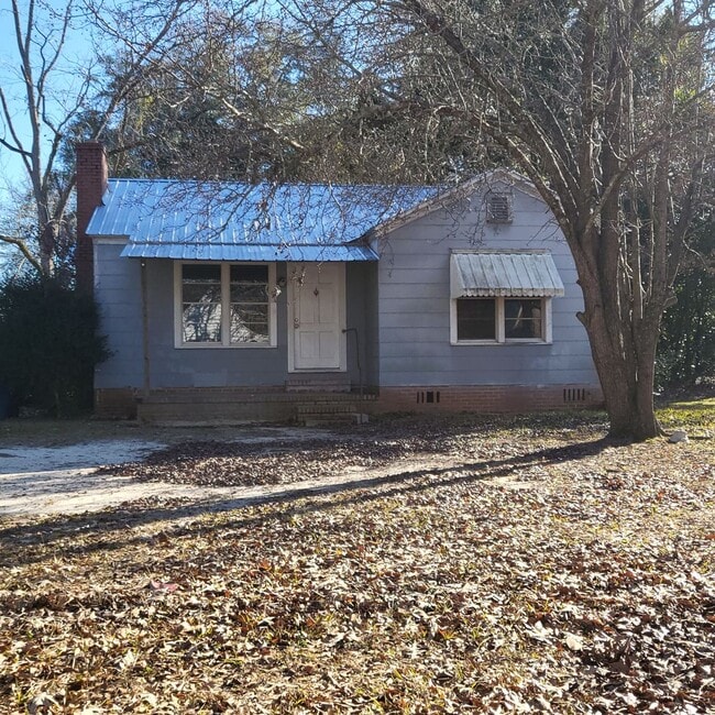 property at 804 Woodrow Ave