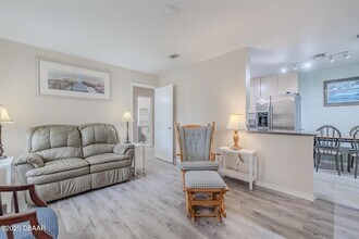 1600 Big Tree Rd, Unit D6 in South Daytona, FL - Building Photo - Building Photo