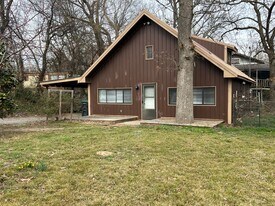 537 Seminary Ave in Tahlequah, OK - Building Photo