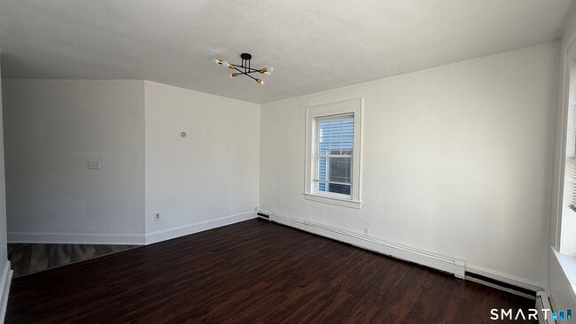 113 Spring St in Bridgeport, CT - Building Photo - Building Photo