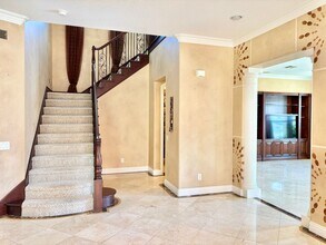 1702 Aleutian Way in Oxnard, CA - Building Photo - Building Photo