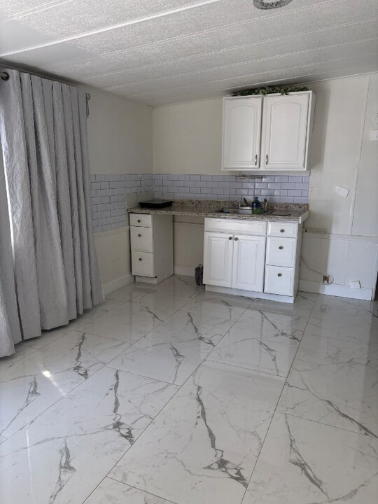 20106 NW 52nd Ave in Opa Locka, FL - Building Photo