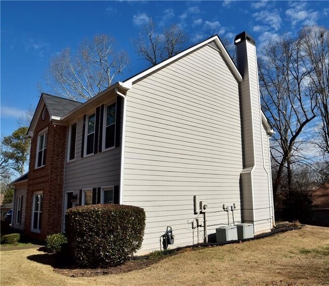 2609 Falcon Nest Ct in Suwanee, GA - Building Photo - Building Photo