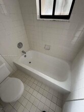 613 NE 5th St in Florida City, FL - Building Photo - Building Photo