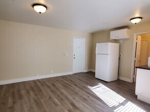 694 S Second St, Unit 04 in San Jose, CA - Foto de edificio - Building Photo