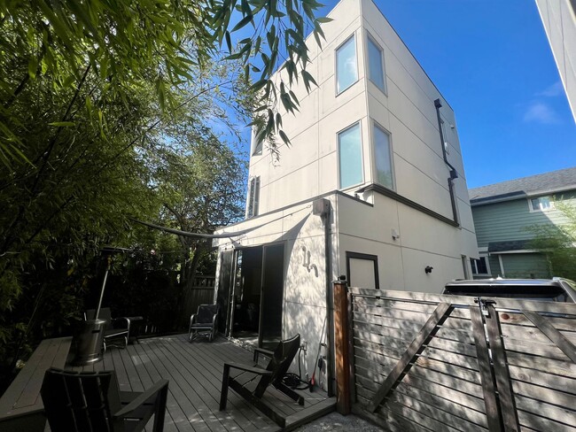 property at 627 NW Market St