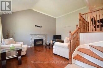 2409 Cheshire Rd in Ottawa, ON - Building Photo - Building Photo