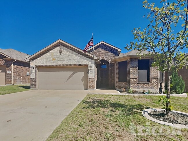 1304 Glen Ct, Unit #2 in Weatherford, TX - Building Photo - Building Photo