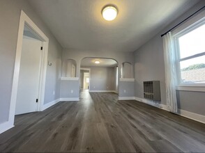 3477 Paxton Ave in Oakland, CA - Foto de edificio - Building Photo