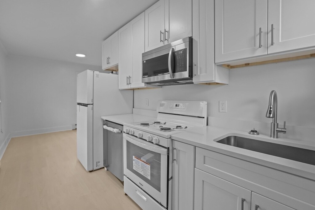 6 Coffin Ave Ct in New Bedford, MA - Building Photo