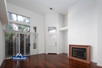 7110 Calabria Ct in San Diego, CA - Building Photo - Building Photo