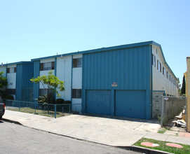 334-342 E Esther St in Long Beach, CA - Building Photo - Building Photo