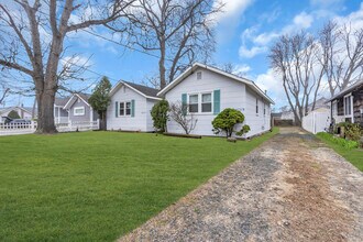 613 Essex Ave in Spring Lake, NJ - Building Photo - Building Photo