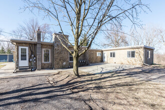 7200 Whitmore Lake Rd in Whitmore Lake, MI - Building Photo - Building Photo