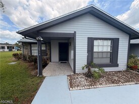 10554 Quincy Ct in Lehigh Acres, FL - Building Photo
