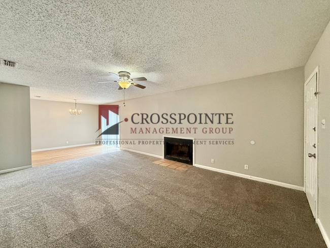 property at 4222 S Park Dr