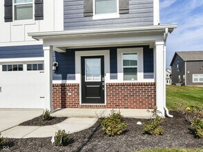 6670 Hawthorne Dr, Unit 239 in McCordsville, IN - Building Photo - Building Photo