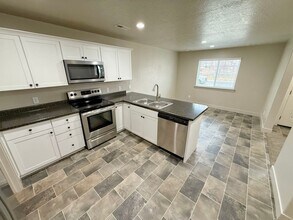 229 N 1275 W in Springville, UT - Building Photo - Building Photo