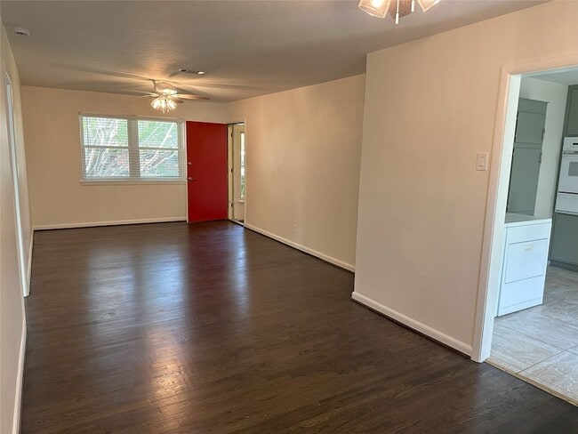 1771 Mariposa Dr in Dallas, TX - Building Photo - Building Photo