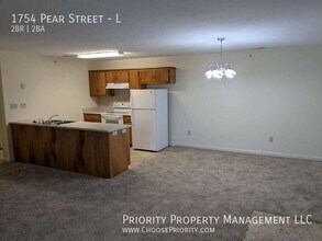 1754 Pear St in Harrisonburg, VA - Building Photo - Building Photo