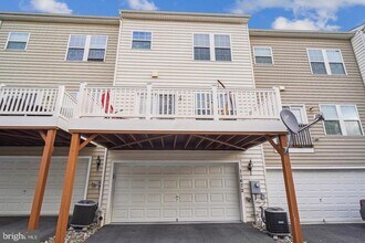 11672 Emerald Dr in Clarksburg, MD - Building Photo - Building Photo