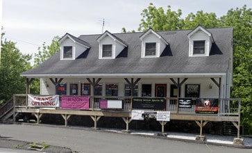 52 Padanaram Rd in Danbury, CT - Building Photo - Building Photo