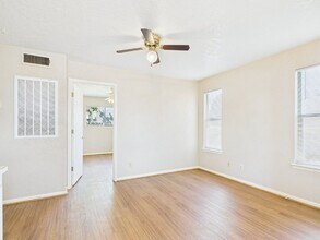 298 Friendship Ln in Fredericksburg, TX - Building Photo - Building Photo