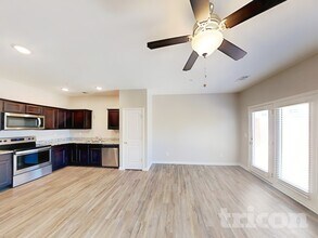 11877 Fuller St in Hampton, GA - Foto de edificio - Building Photo