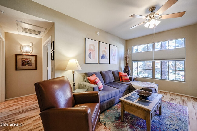 14950 W Mountain View Blvd in Surprise, AZ - Building Photo - Building Photo