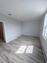 373 Centre St in Nutley, NJ - Building Photo - Building Photo