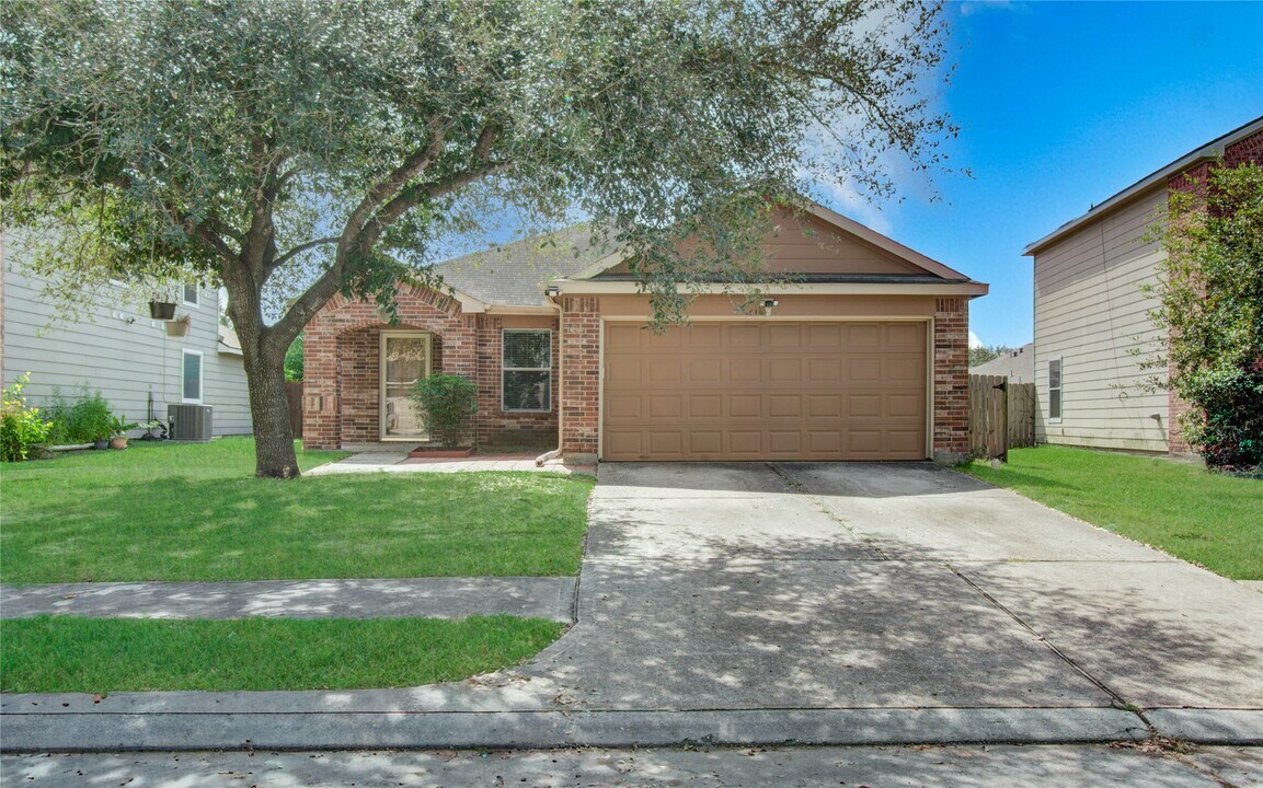 610 Kiley Dr in Houston, TX - Building Photo