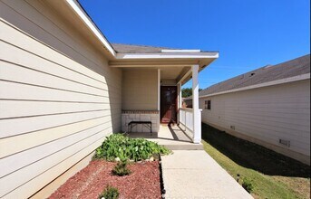24214 Saffron Plum in San Antonio, TX - Building Photo - Building Photo