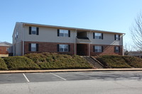 Salem Gardens in Winston-Salem, NC - Foto de edificio - Building Photo