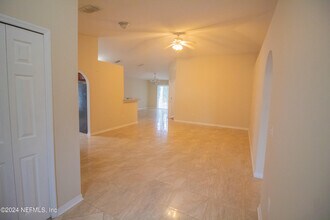 2675 Lantana Lakes Dr E in Jacksonville, FL - Building Photo - Building Photo