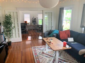 11 Myrick St in Boston, MA - Foto de edificio - Building Photo